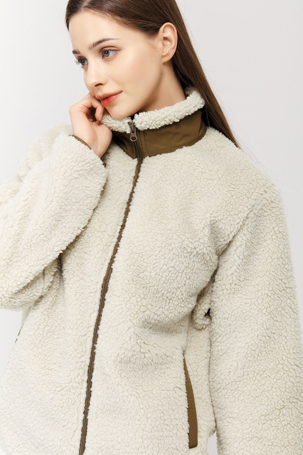 모델 상세이미지2